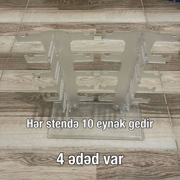 Bijuteriya vitrinləri: Ətir, aksesuar, bijuteriya vitrini Ünvan; Yeni Ramana, Şuşa şəhərciyi — 11