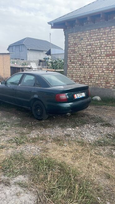 Audi: Audi A4: 1996 г., Автомат, Бензин, Седан