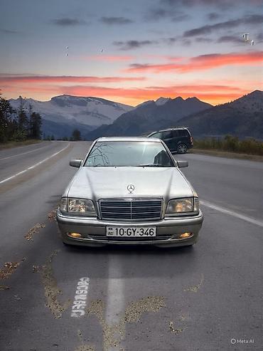 mersedes a klas: Mercedes-Benz C-Class: 2.2 l | 1996 il Sedan — 5