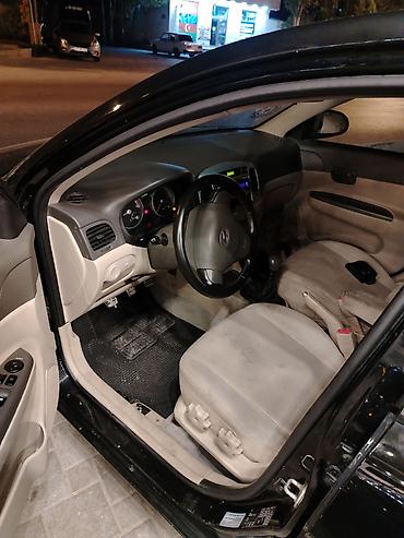 Hyundai: Hyundai Accent: 1.5 l | 2008 il Sedan — 10
