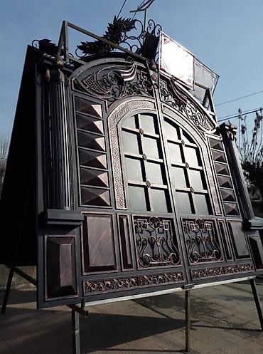 Распашные ворота: Ворота калиткой навесы качели любой сложности из металла частные at lalafo.kg — 6 Распашные ворота: Ворота калиткой навесы качели любой сложности из металла частные — 6