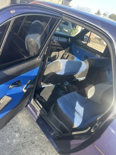 QAZ: QAZ 24 Volga: 2.4 l | 1982 il 200000 km Sedan — 6