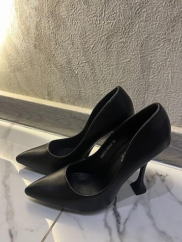 stud 5000: Классические черные лодочки Miss Miller - Модель: закрытые лодочки с — 4