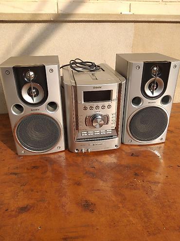 mini bar soyuducu: Sony musiqi mərkəzi əla vəziyyətdə Radio və Aux və mikrofon karaoke — 1