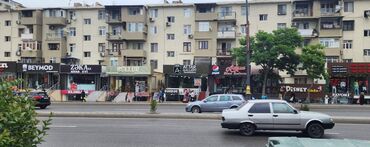 kafe arendaya verilir 2021: İnşaatçılar metrosunun çıxışında, Divanın sırasında, geniş