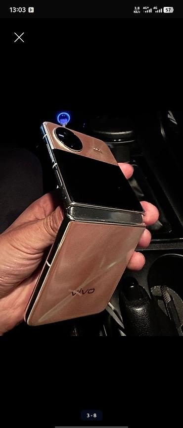 m5 pro: Vivo X Flip, Б/у, 256 ГБ, цвет - Золотой, 2 SIM — 2
