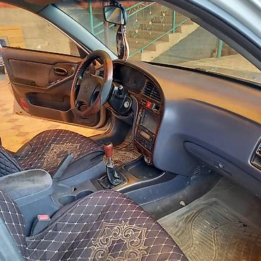 Hyundai: Hyundai Elantra: 2001 г., Механика, Седан — 4