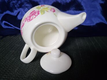 Čajnici: Bokalcic nov porcelanski. Bokal,sve na njemu odsjaj od svetla na lalafo.rs — 6 Čajnici: Bokalcic nov porcelanski. Bokal,sve na njemu odsjaj od svetla — 6