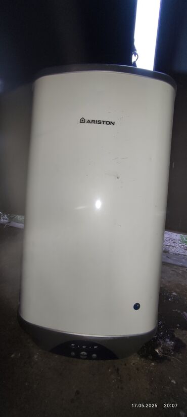 Водонагреватели: Водонагреватель Ariston 80 л