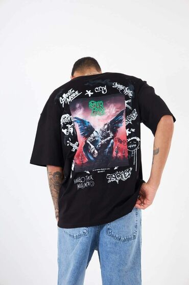 Majice: S m l xl i 2xl
2400 din — 28