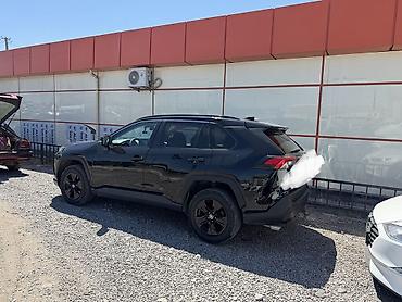 4wd 20132020: Toyota RAV4: 2021 г., Автомат, Бензин, Кроссовер — 2