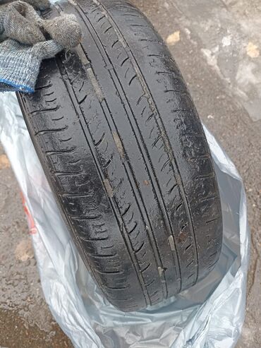 купить бу резину r14: Продаю летний комплект шин 195/60/15. состояние среднее. торг
