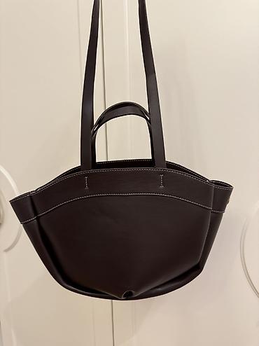 Коричневая сумка на плечо
новая, не носили lalafo.az -da Коричневая сумка на плечо
новая, не носили