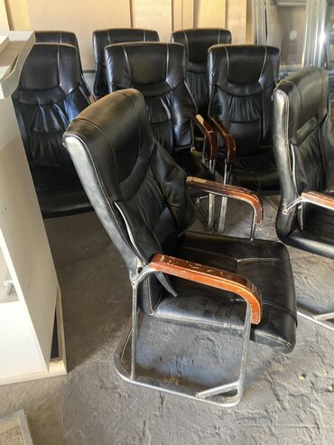 Игровые кресла: Игровое кресло, Б/у, Без колесиков, цвет - Черный, Экокожа — 15