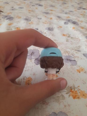 moni̇tor: Mini kolleksiya fiquru – mavi kasketli, “THINKING CAP” yazılı şapka — 2