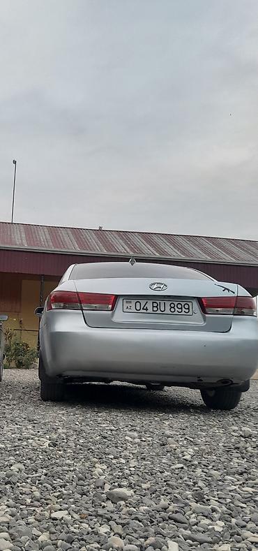 mercedes 180 b: Hyundai Sonata: 2.4 l | 2006 il Sedan — 1