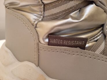 Čizme: Očuvane vodootporne, prijatne i tople čizmice za devojčice – broj 28 — 12