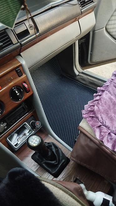 Mercedes-Benz: Mercedes-Benz 220: 1991 г., 2.3 л, Механика, Бензин, Седан — 8