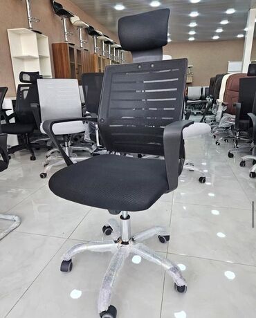 декоративная мебель: С колесиками, Рукояти регулируются, Ткань