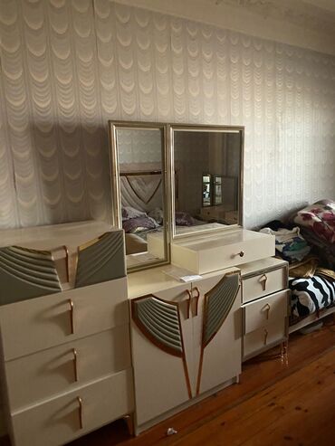 Uzunmüddətli kirayə mənzillər: Yasamal bravo arxasi 9/2 mertebe 2 otaqli tam eşyalı telebe ve ya -da lalafo.az — 16 Uzunmüddətli kirayə mənzillər: Yasamal bravo arxasi 9/2 mertebe 2 otaqli tam eşyalı telebe ve ya — 16