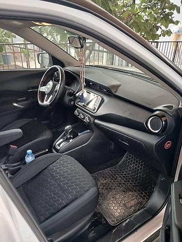 klas 6: Nissan Kix: 1.6 l | 2023 il Krossover — 6