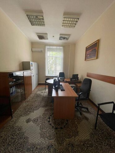 павилон арендага берилет: Ижарага берем Офистик, 300 кв. м, Турак комплексинде, 1-катар, Жабдуулары менен, Өзүнчө ашканасы менен