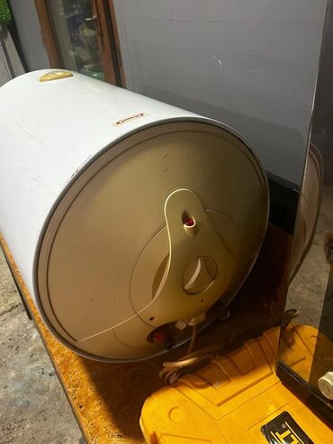 islenmis soyuducu: Ariston 80 l, İşlənmiş, Ünvandan götürmə