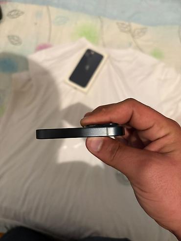 Apple iPhone: IPhone 13, Midnight, Simsiz şarj — 5