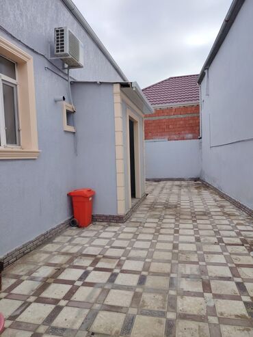 Həyət evləri və villaların satışı: Ev Qum adadi, Zığ bağlari, Samir Əliyev küçəsindədir. 1.8 sotda 2 — 13