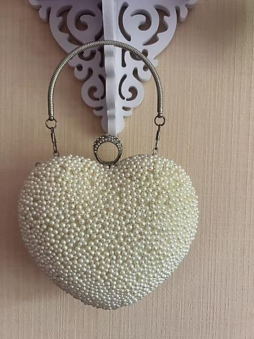 Çantalar: Məhsul: Ürək formalı qadın clutch çantası - Rəng: İşıqlı krem/şampan — 4