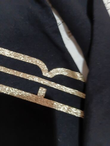 Dukserice: M, bоја - Crna — 10