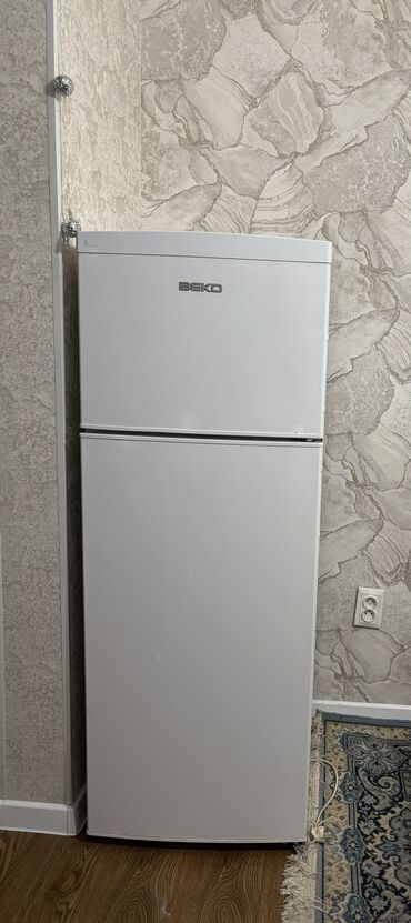 Другая бытовая техника: Холодильник BEKO. Состояние хорошее и полностью рабочее, не шумит!