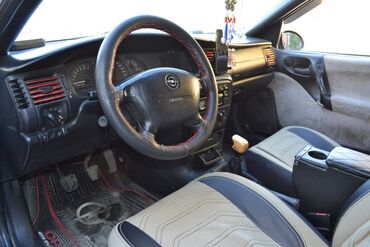 Opel: Opel Vectra: 1.6 l | 1998 il 367764 km Sedan — 4