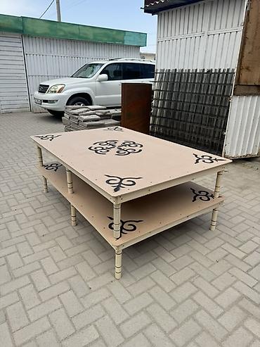 закройные стол: Стол для зала для гостей, 
Стол раскладной — 3
