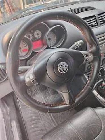 gitovanje auta: Alfa Romeo GT kompletan auto u delovima kod boje 651. Alfa Romeo GT — 6