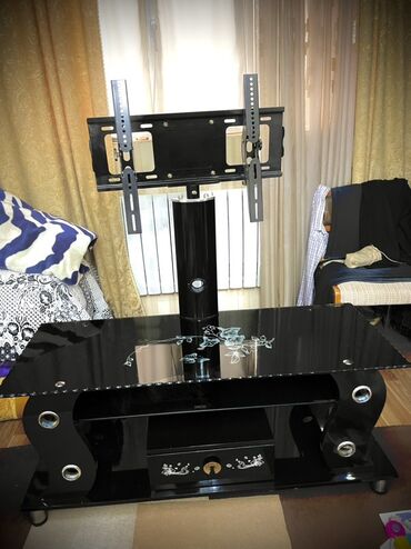 TV altlığı: Düz TV altlığı, Polkalı, Şüşəli lalafo.az -da TV altlığı: Düz TV altlığı, Polkalı, Şüşəli