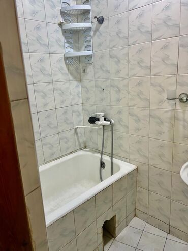 Uzunmüddətli kirayə evlər: 100 kv. m, 4 otaqlı, Qaz, İşıq, Su -da lalafo.az — 5 Uzunmüddətli kirayə evlər: 100 kv. m, 4 otaqlı, Qaz, İşıq, Su — 5