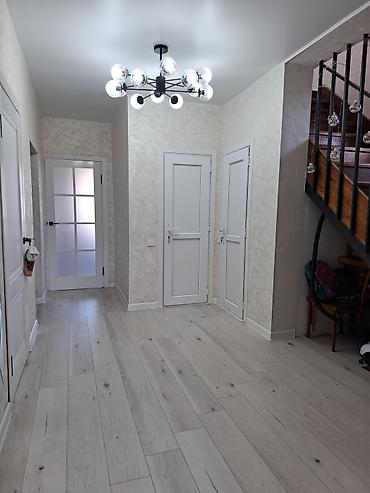 Продажа коттеджей и домов: Продаётся кирпичный двухэтажный дом. площадь дома 140кв.м, площадь — 5