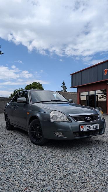 Унаа: ВАЗ (ЛАДА) Priora: 2008 г., 1.6 л, Кол менен иштөөчү, Бензин, Седан — 4