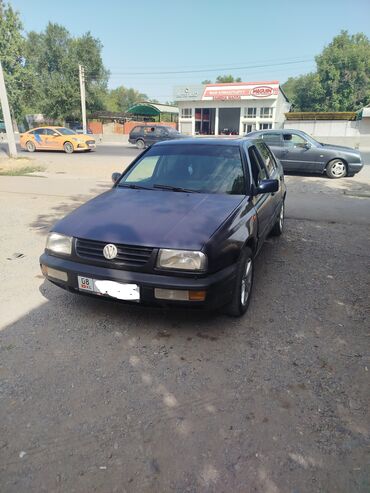 разбор тракторов: Volkswagen Vento: 1993 г., 1.8 л, Механика, Бензин, Седан