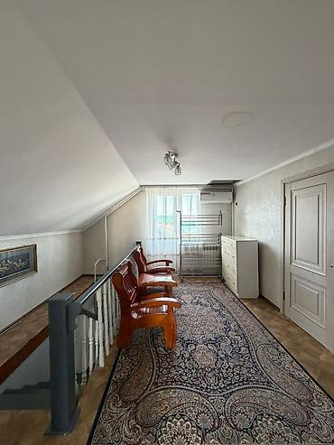 Продажа коттеджей и домов: 6 комнат и более, 200 м², 5 соток, Бишкек, Собственник — 11