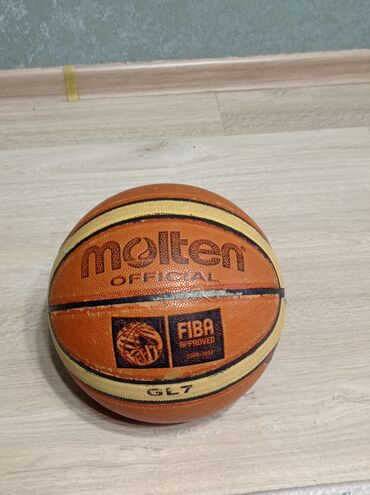 футбольный мяч telstar: Продаю : баскетбольный мяч Molten official Fiba approved 2 для игры в