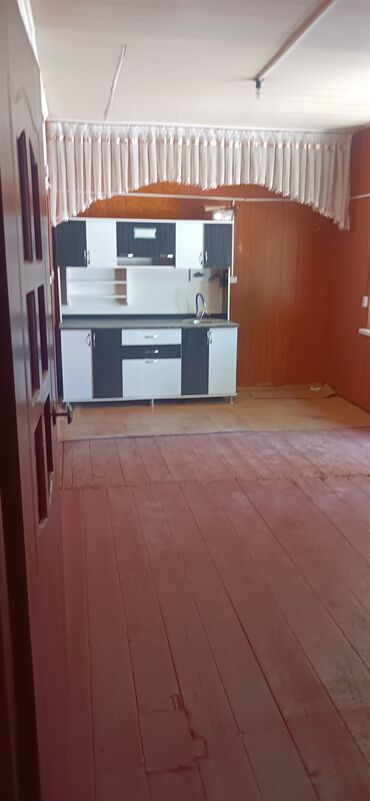 дома в люксембурге: 99 м², 3 комнаты, Требуется ремонт С мебелью, Кухонная мебель