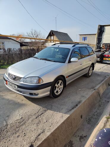 Toyota: Toyota Avensis: 2002 г., 1.8 л, Механика, Бензин, Универсал