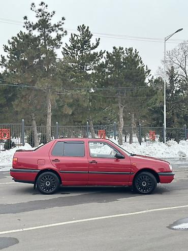 Volkswagen: Volkswagen Vento: 1993 г., 1.8 л, Механика, Бензин, Седан — 3
