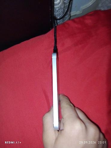 Apple iPhone: IPhone 5s, 32 GB, Ağ, Zəmanət, Kredit, Qırıq — 3