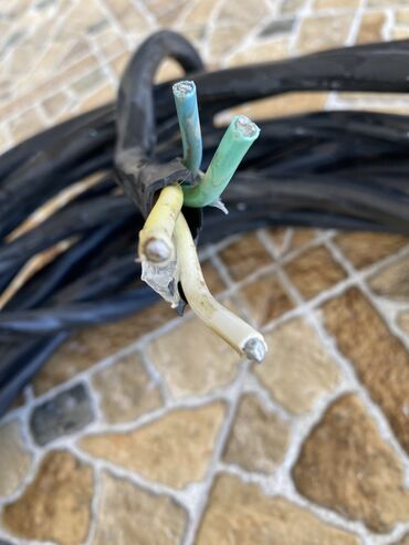 internet kabel: Elektrik kabel, Ünvandan götürmə, Zəmanətsiz, Kredit yoxdur