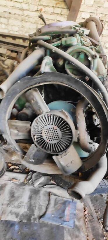 Двигатели, моторы и ГБЦ: Двигатель с коробкой передач для грузовой/спецтехники. Комплект: - — 5