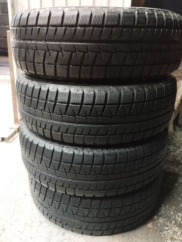 Шины: Шины 215 / 65 / R 16, Зима, Б/у, Комплект, Легковые, Япония, Bridgestone