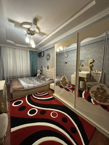 Uzunmüddətli kirayə mənzillər: Mətbəx hissəsində ağ rəngli modul mebellərlə təchiz olunmuş, qara -da lalafo.az — 10 Uzunmüddətli kirayə mənzillər: Mətbəx hissəsində ağ rəngli modul mebellərlə təchiz olunmuş, qara — 10